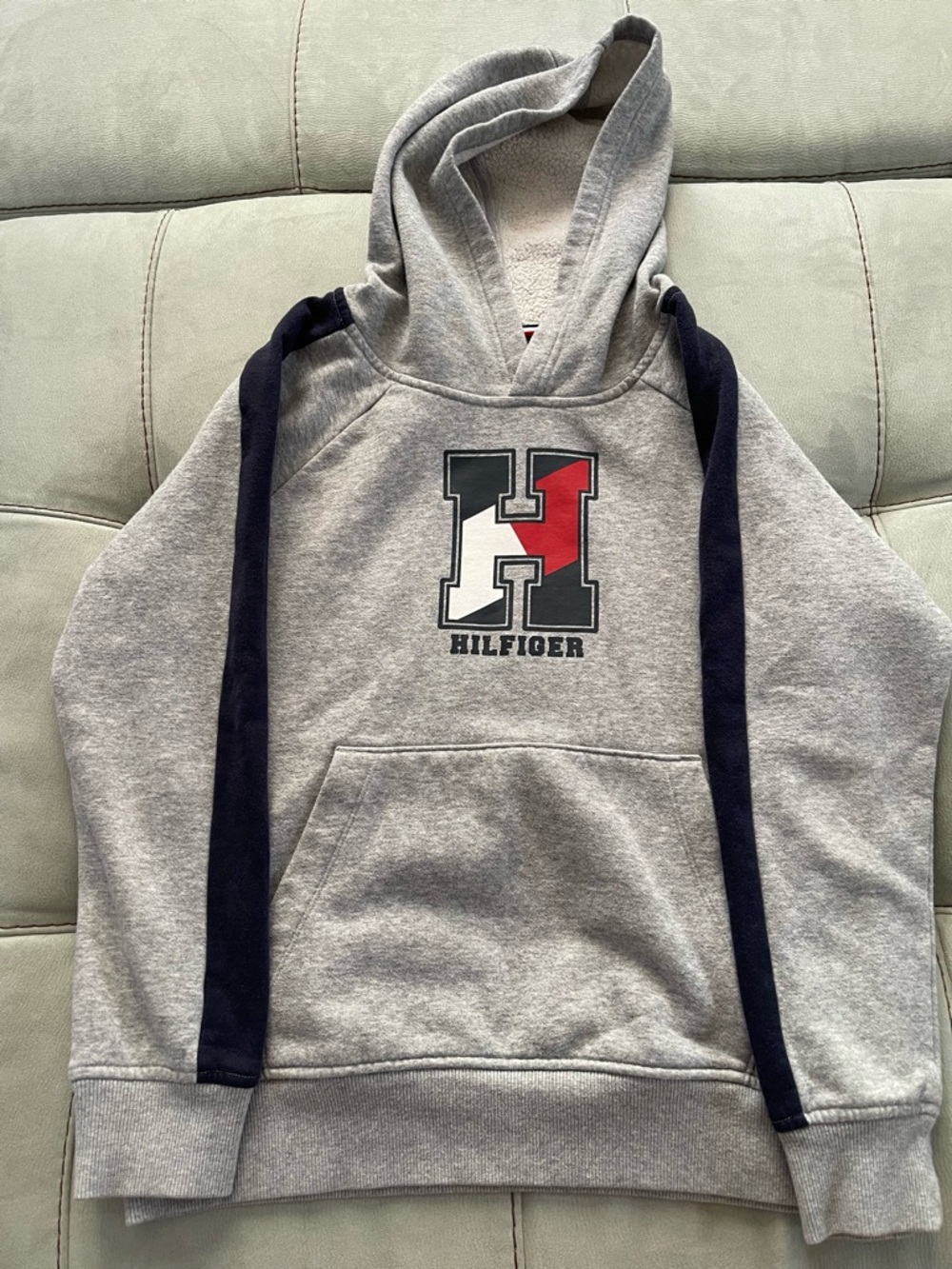 Tommy Hilfiger Gray Hooded Sweatshirt with Navy Accents